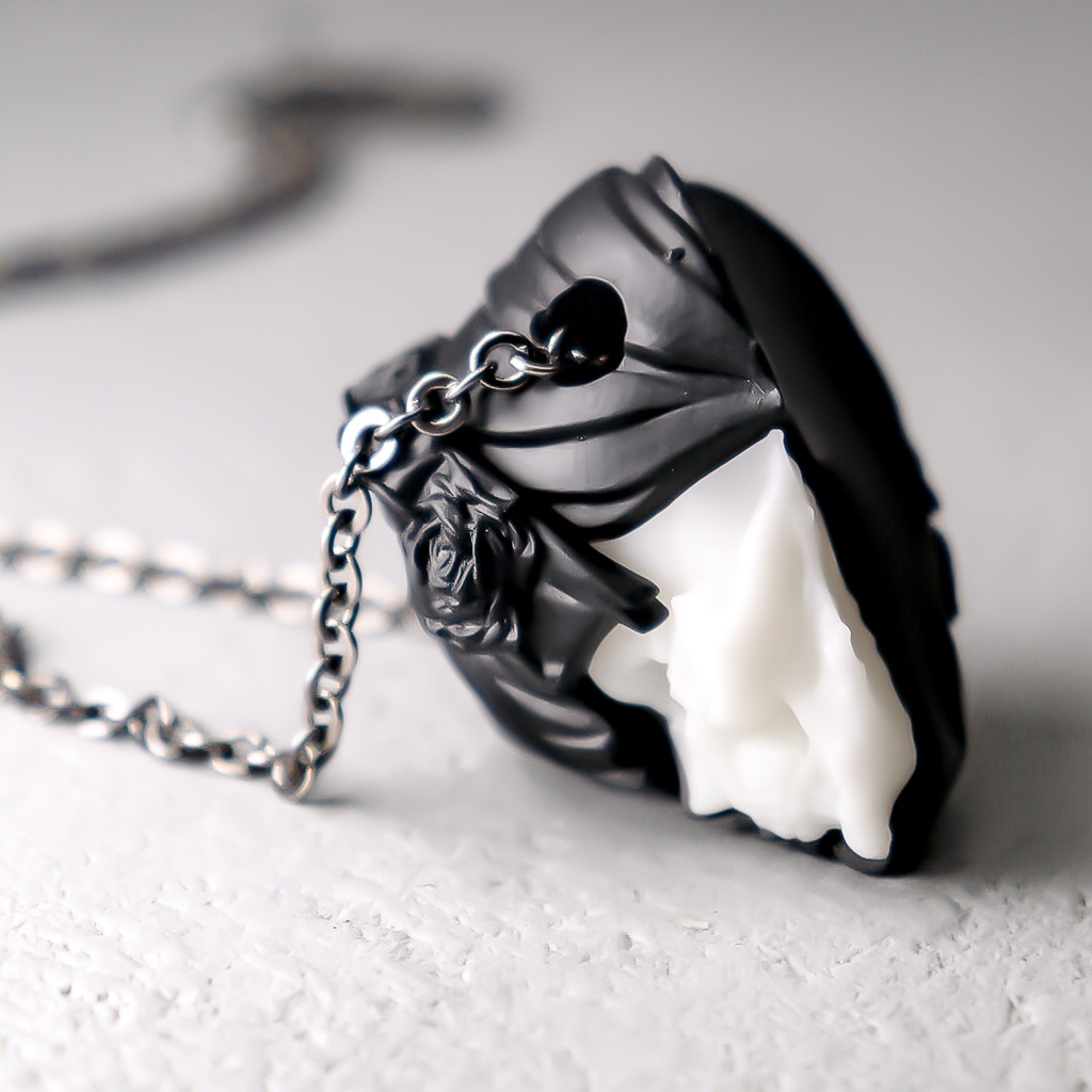 依存と孤独 "BLACK×WHITE" / Dependence and loneliness PENDANT