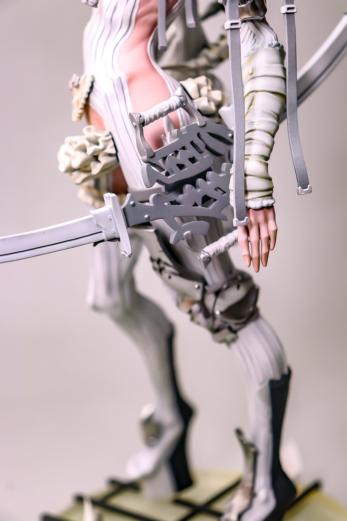 TSURU / 禁室 (未塗装未組み立てガレージキット)