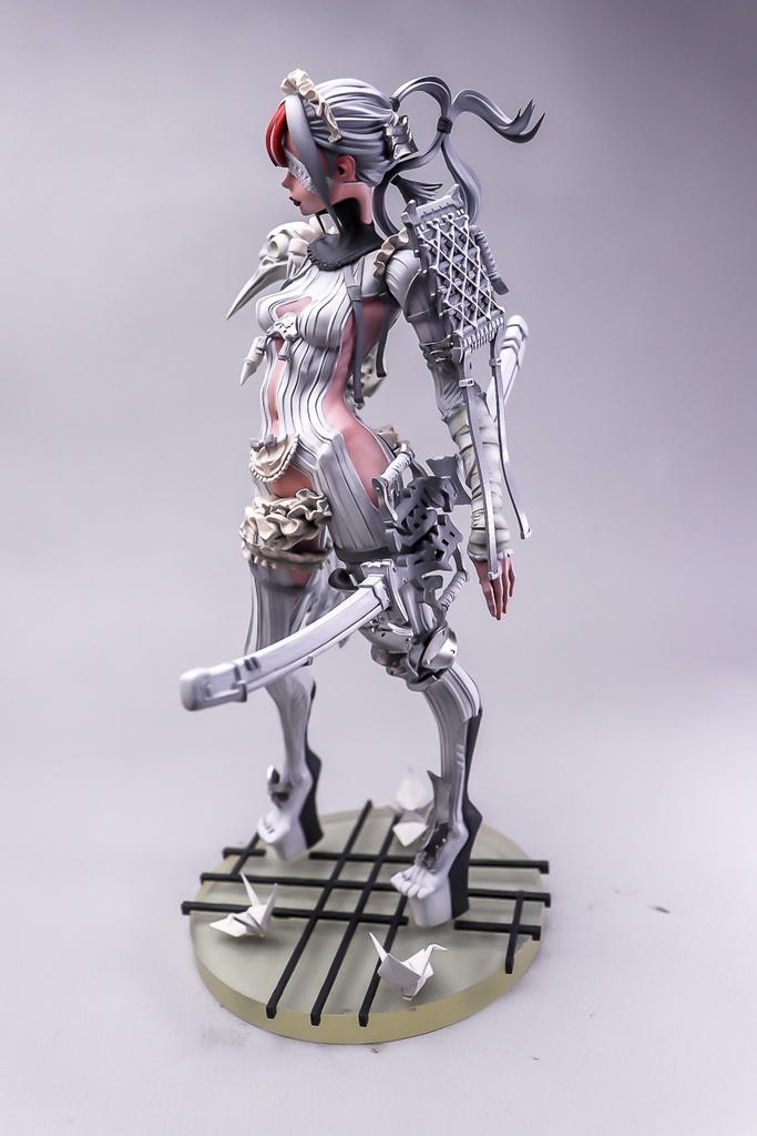 TSURU / 禁室 (未塗装未組み立てガレージキット)