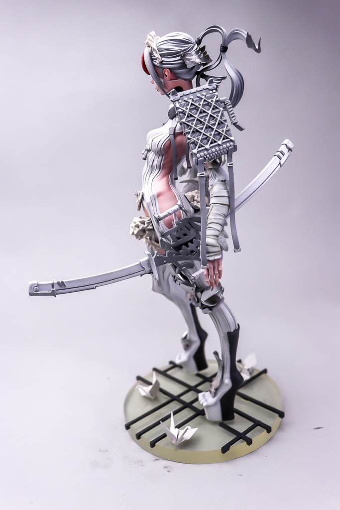 TSURU / 禁室 (未塗装未組み立てガレージキット)