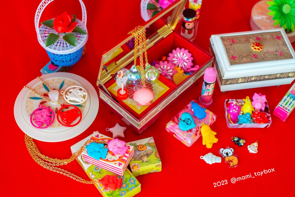 お菓子のおまけのペンダント ~ My first jewelry ~ 特典つき