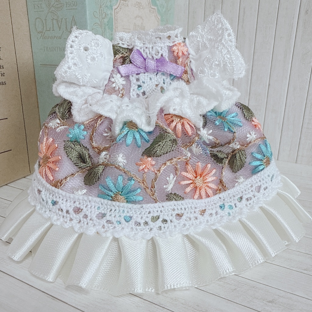 レースたっぷりドレス(10cmぬい用)