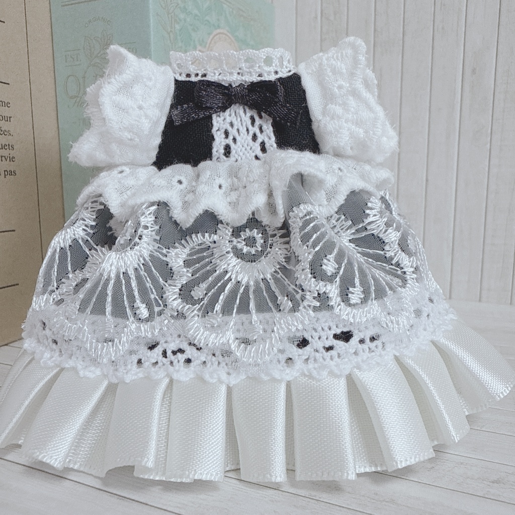 レースたっぷりドレス(10cmぬい用)