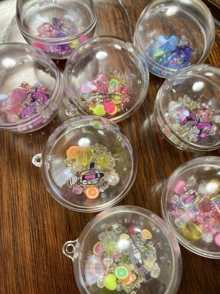 【事後通販】武器シャカシャカキーホルダーガチャ