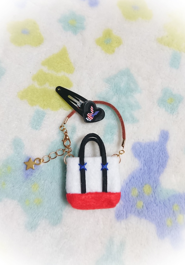 【蝶ネクタイうさぎ🐰🎀】コインが入るショルダートートバッグ 10cmぬいちゃん 等に