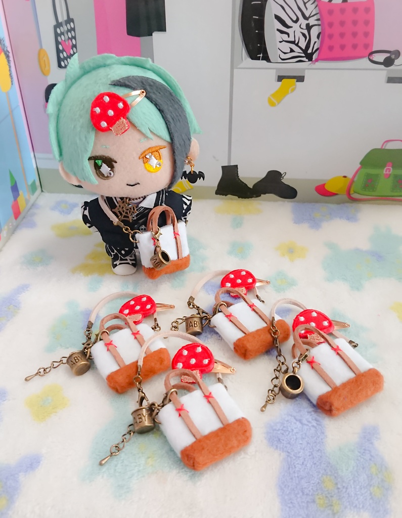 再頒予定ｱﾘ｢森へ行きましょきのこを穫りに🍄｣コインが入るショルダートートバッグ