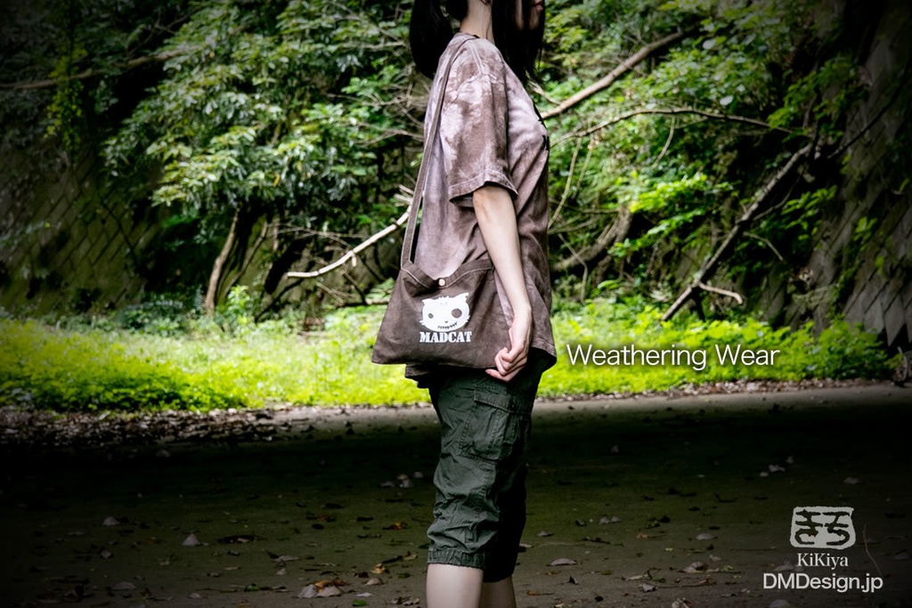 サコッシュプリントMADCAT「ブラック」赤猫(7-029,30)