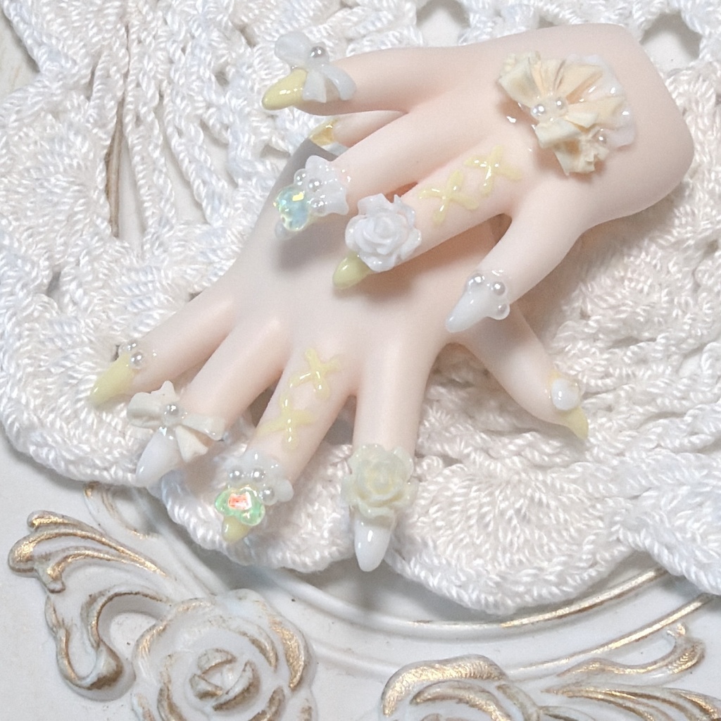 MDD  セミホワイト　ネイルハンド