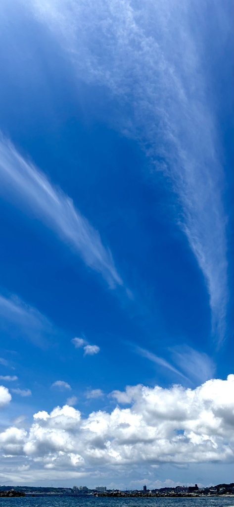 Clouds in Silence 02｜静かな雲 02