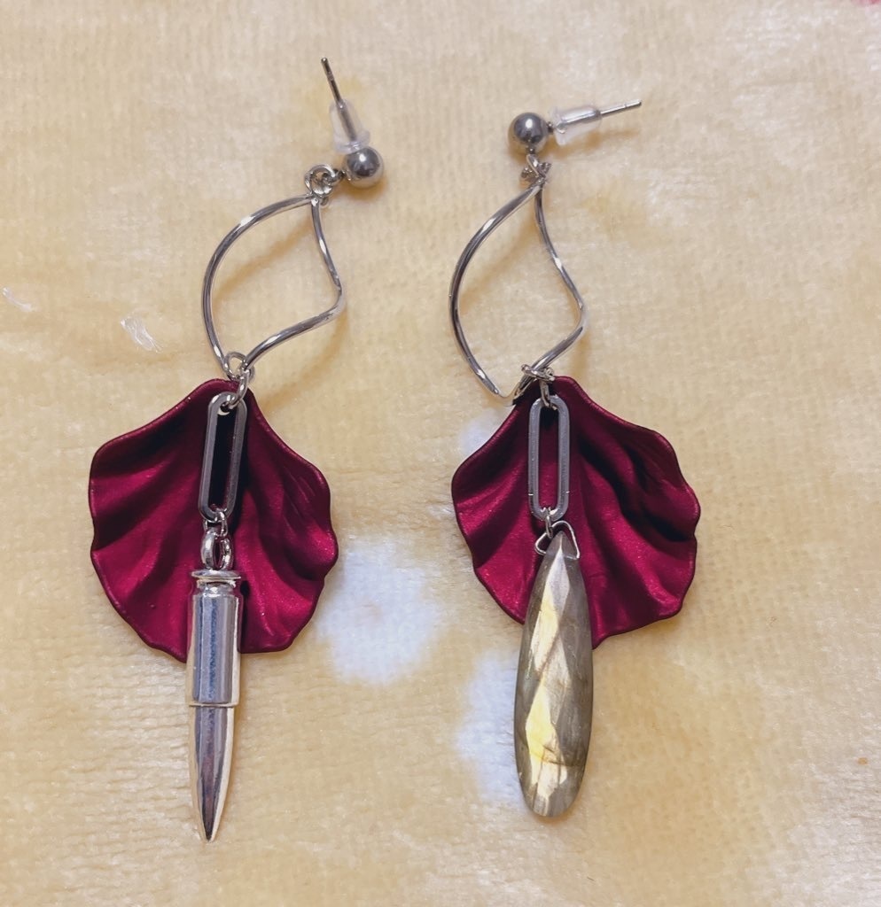 ユーリ　ピアス/イヤリング