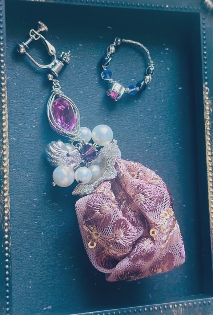 恋と深空/ふんわりタッセル概念イヤアクセ