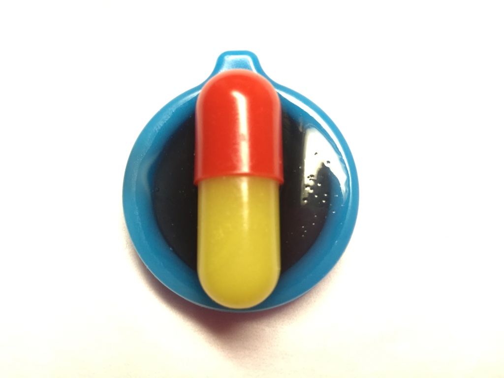 「D2」風・カプセル乗せモチーフストラップ 【モデルチェンジしました】