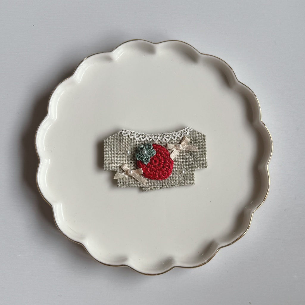 🍓いちごとリボンシャツ🎀