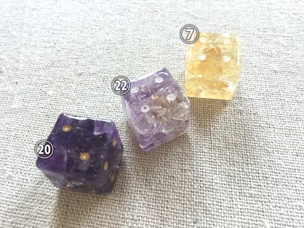 天然石さざれのダイス(D6・D8・D10・D12(惑星マーク))