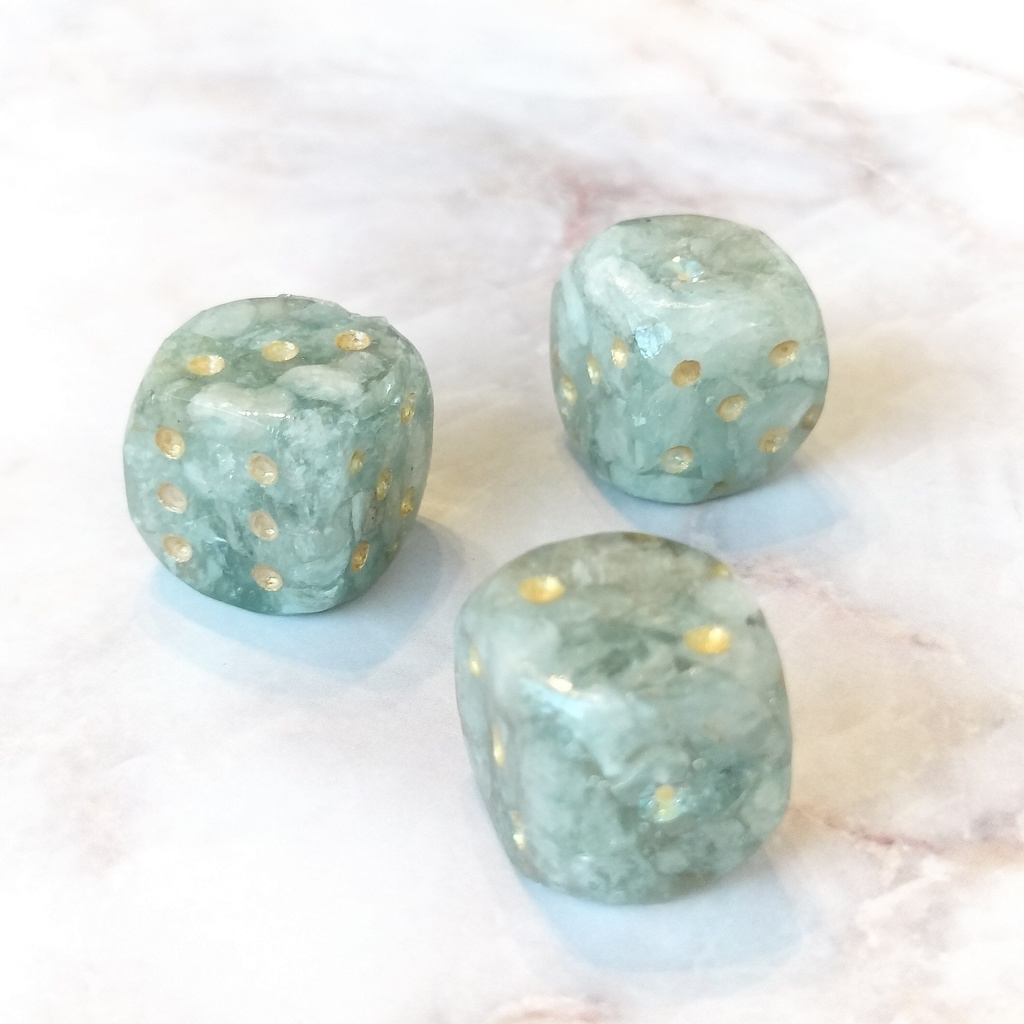 アクアマリン - 天然石のさざれ石ダイス・角丸6面体