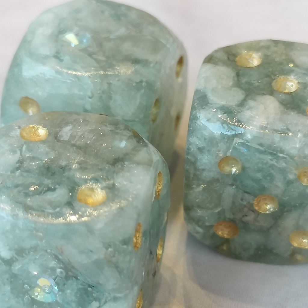 アクアマリン - 天然石のさざれ石ダイス・角丸6面体