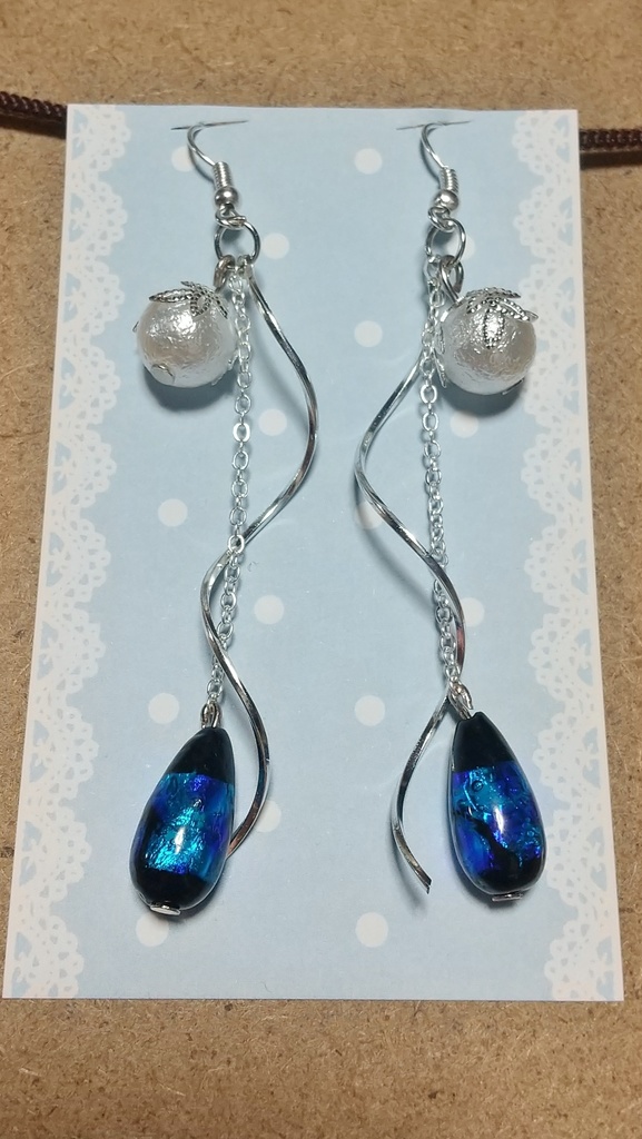 【ツイステ】海ホタルのピアス(両耳)