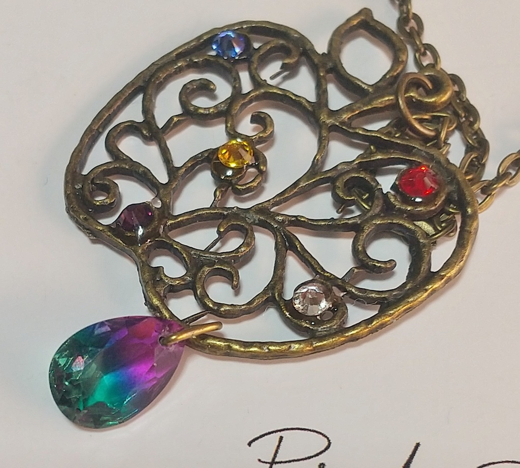 【ツイステ】滴る毒林檎のペンダント