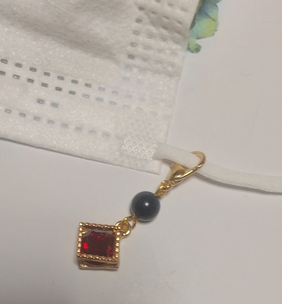 熱砂のマスクチャーム