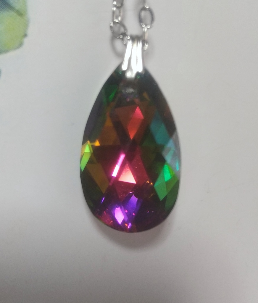 【ツイステ】妖精の瞳のペンダント