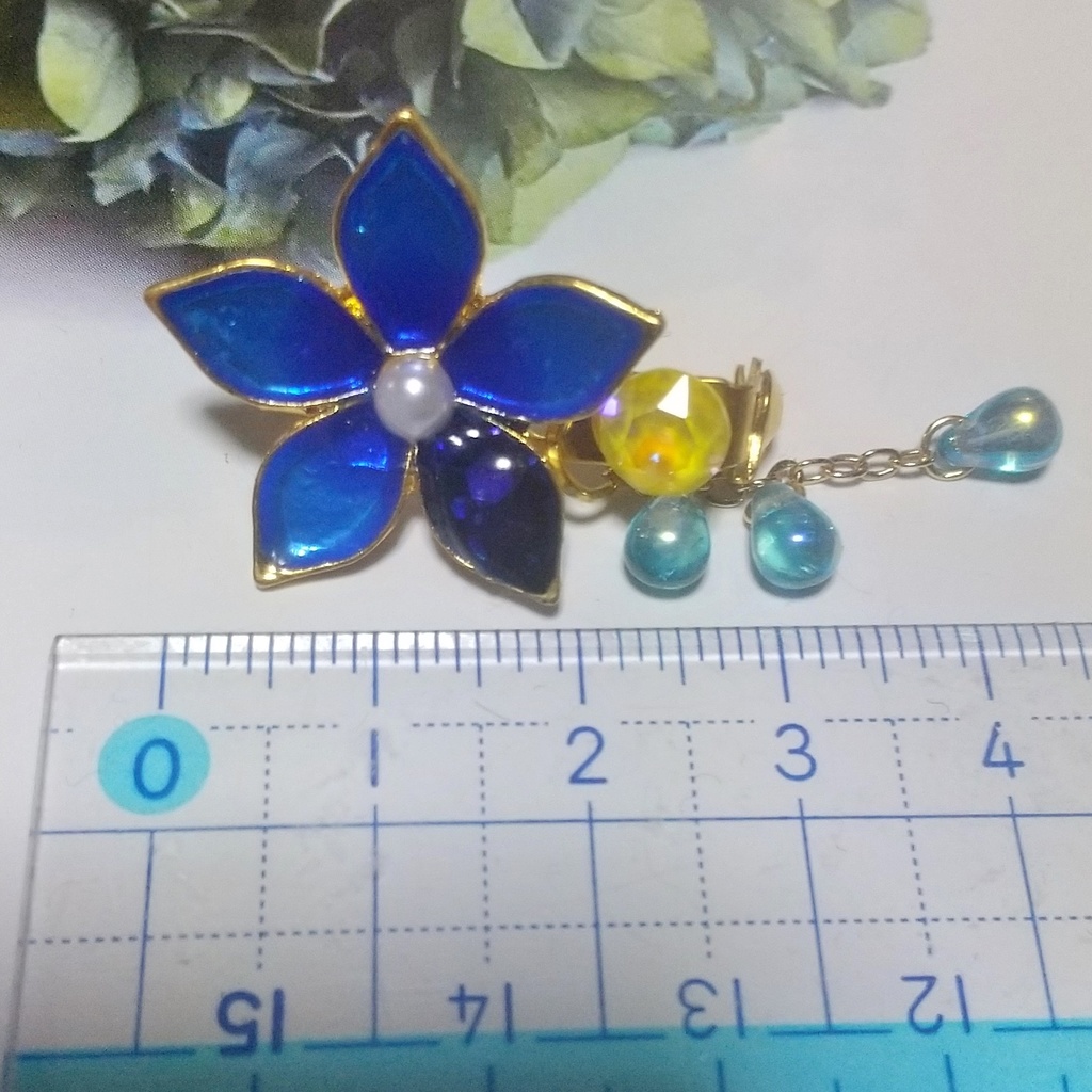 【ツイステ】双子のピンブローチ