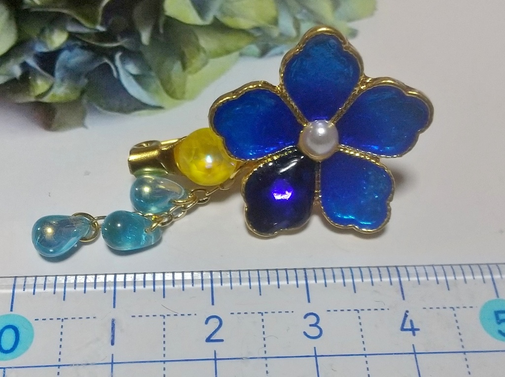 【ツイステ】双子のピンブローチ