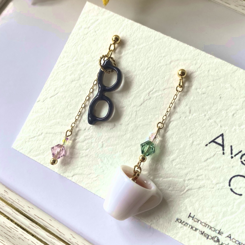 【リヴァハンイメージ耳飾り】Tea break