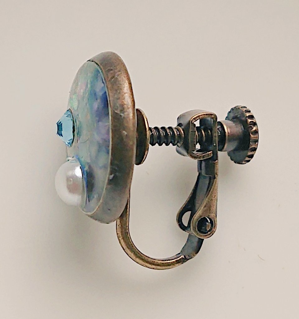 空のしずくイヤリング