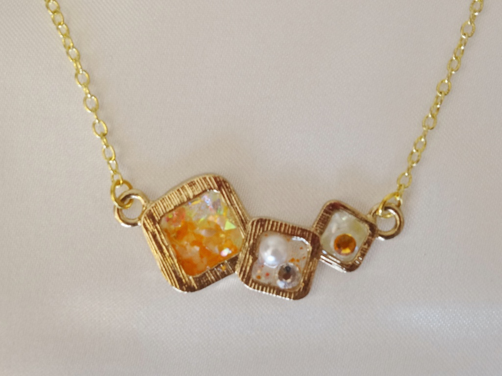 空のしずくネックレス