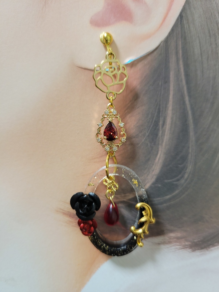 傭兵　猟犬モチーフイヤリングピアス