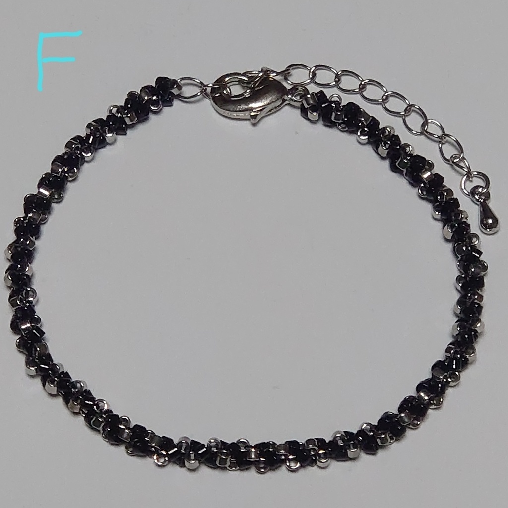 デリカビーズのチェーン風ブレスレット