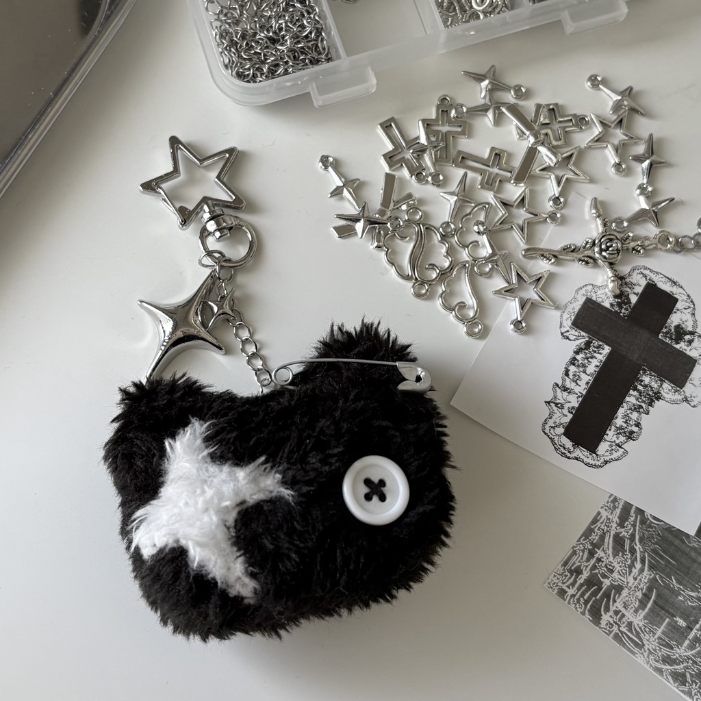 Face keychain ˖ ࣪⊹/ black