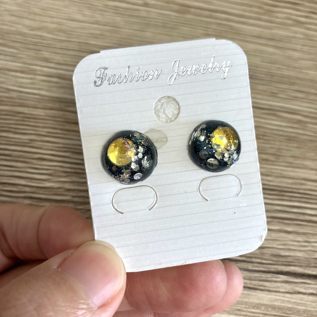 宇宙スタッドピアス