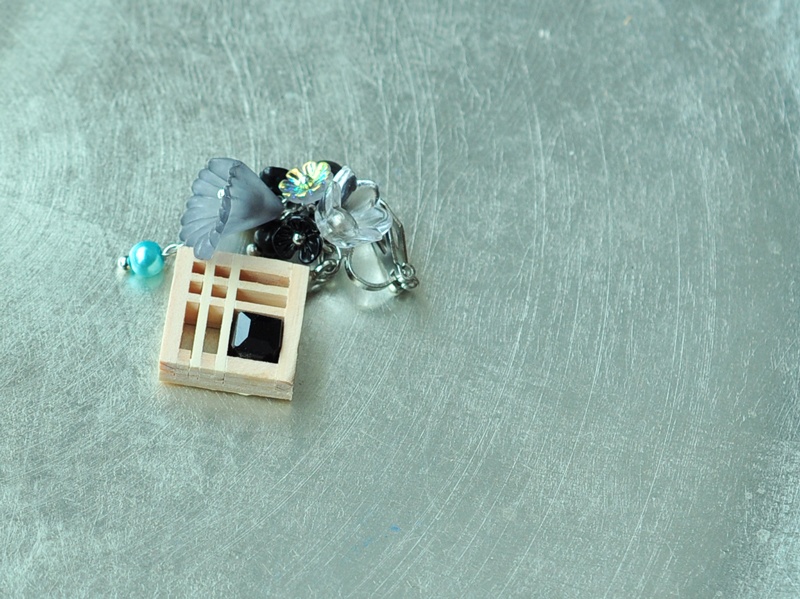 組子花格子アクセサリー 孫六兼元