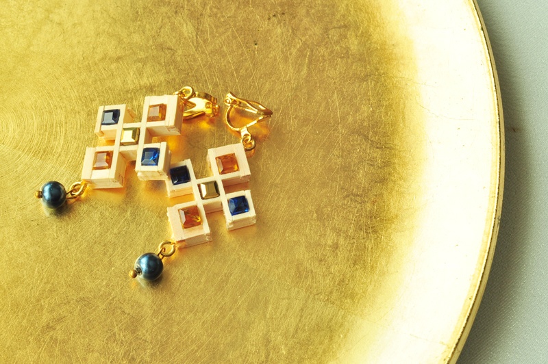 十字格子アクセサリー 三日月宗近