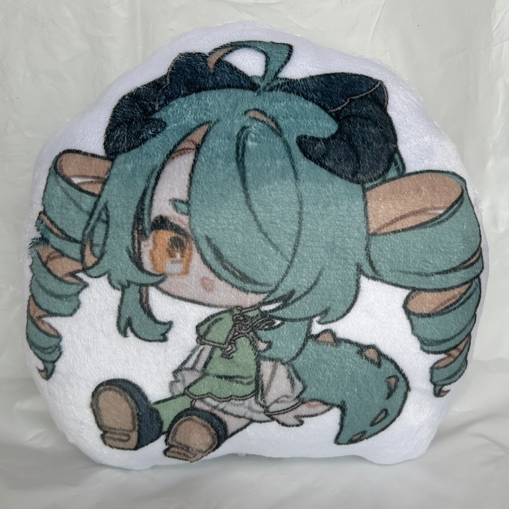 【常設】龍々崎とと ダイカットクッション