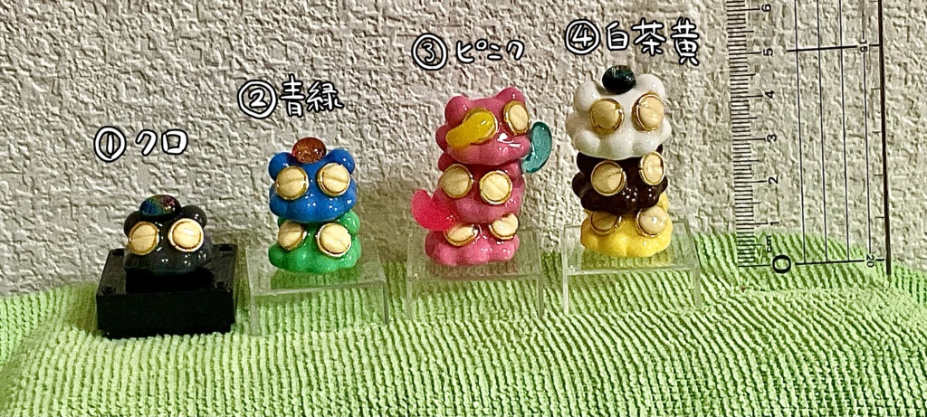海の生き物の置物(クロ等)