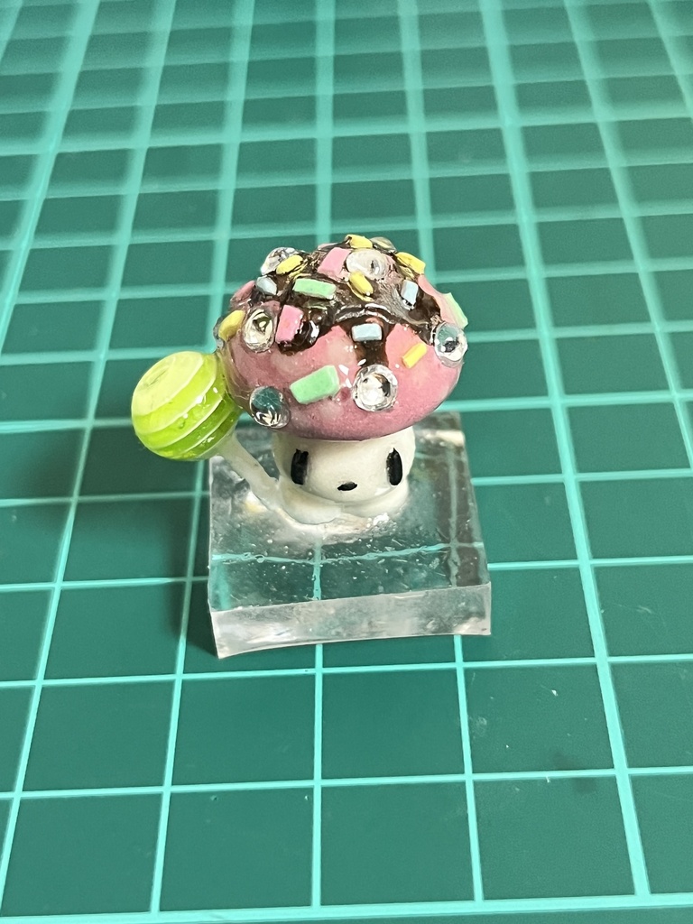 とことこきのこの置物(スイーツイメージ)
