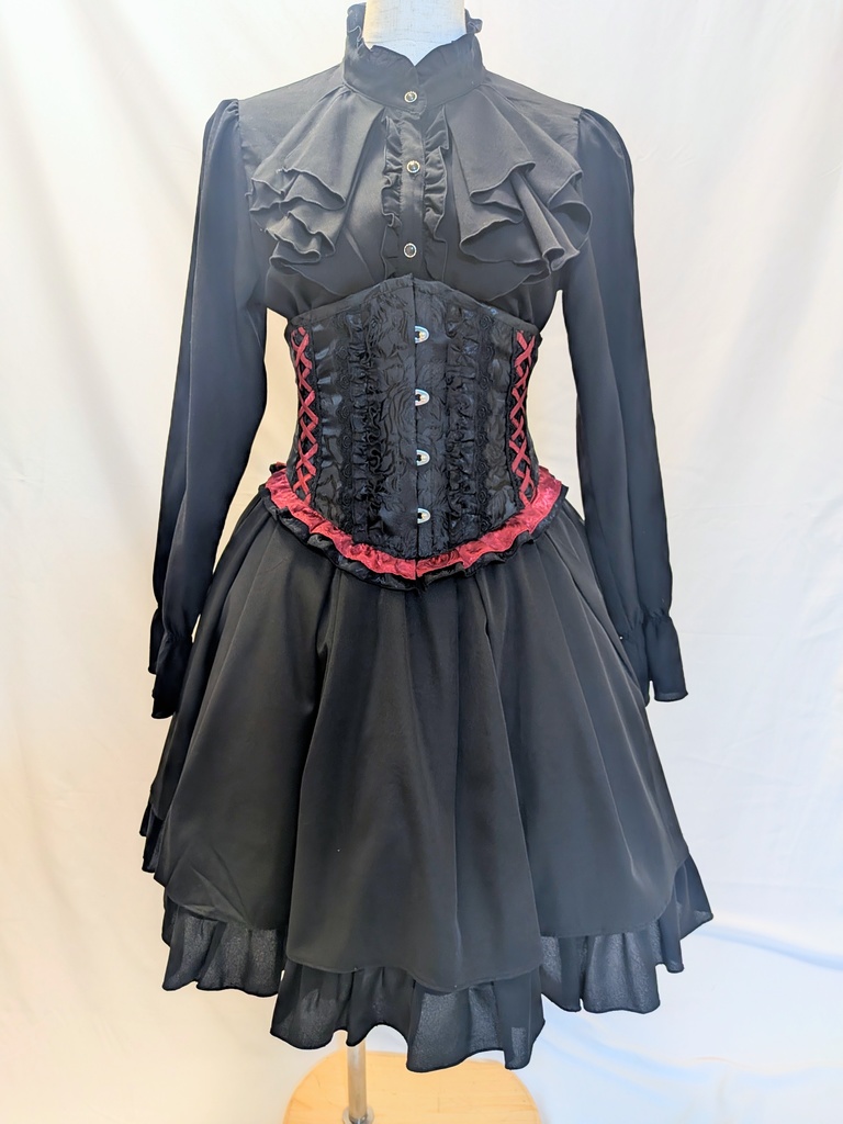 赤黒ロングフリルコルセット