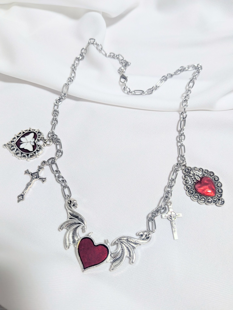 ハートモチーフネックレス