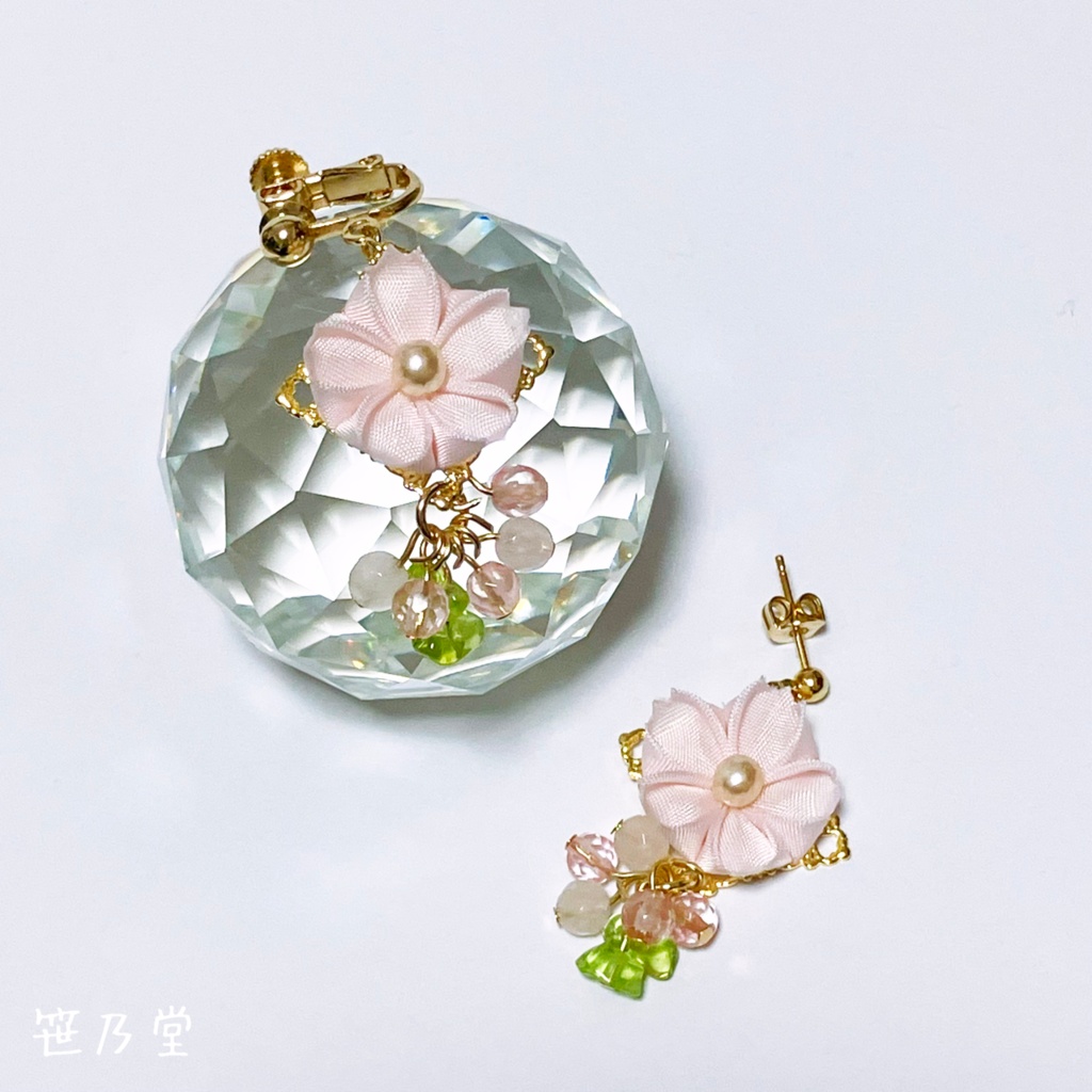 つまみ細工 和小物 桜のピアス／イヤリング