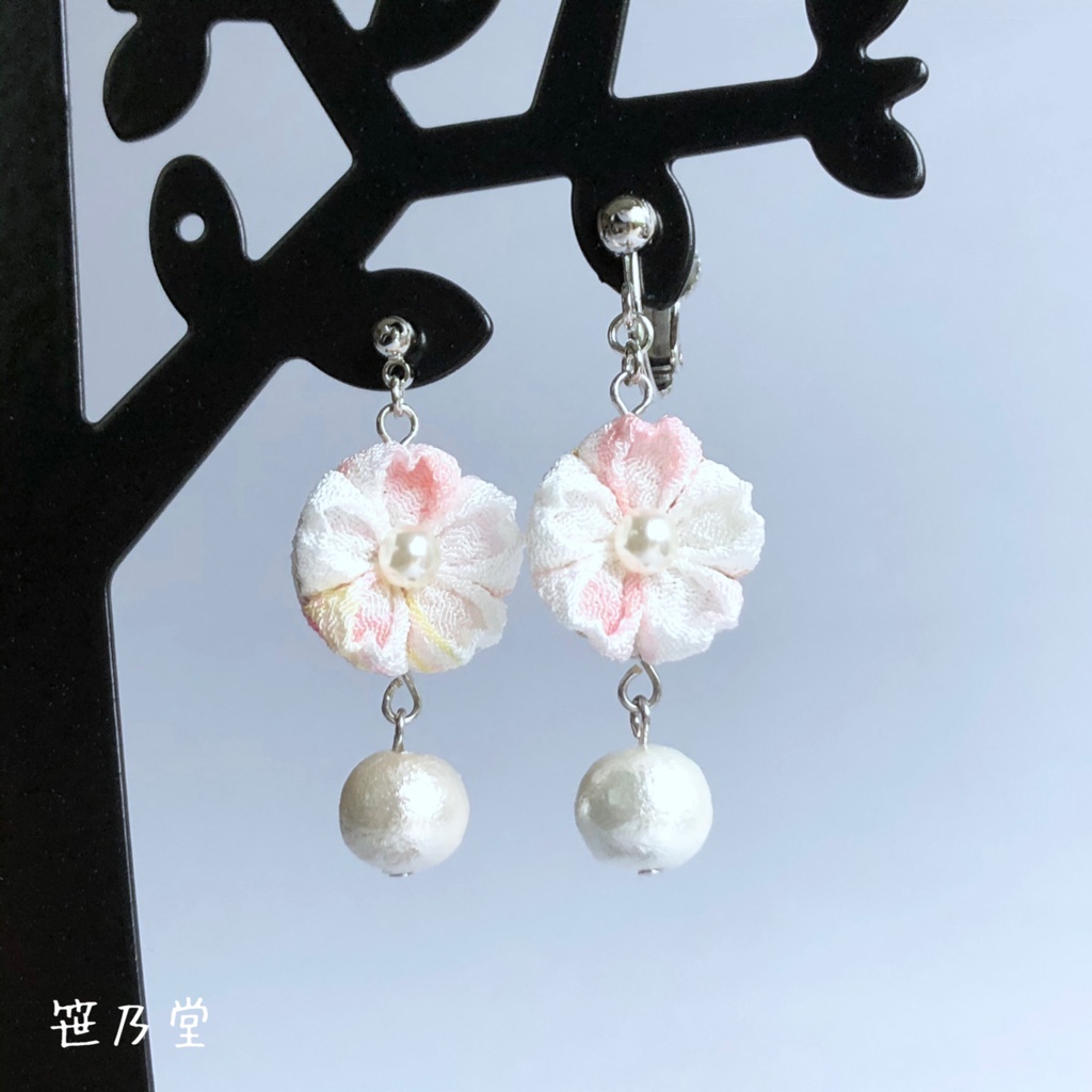 つまみ細工 和小物 桜の耳飾り