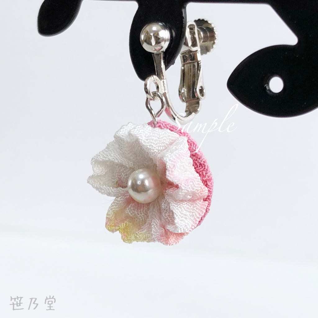 つまみ細工 和小物 桜の耳飾り