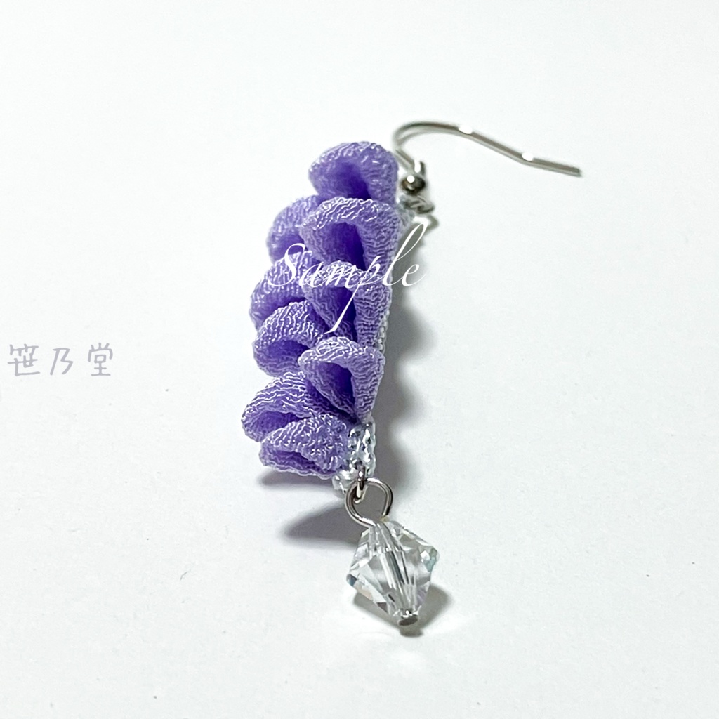 つまみ細工 和小物 藤の耳飾り=紫=