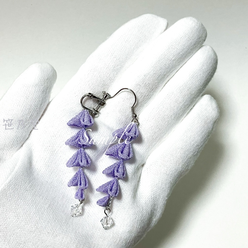 つまみ細工 和小物 藤の耳飾り=紫=