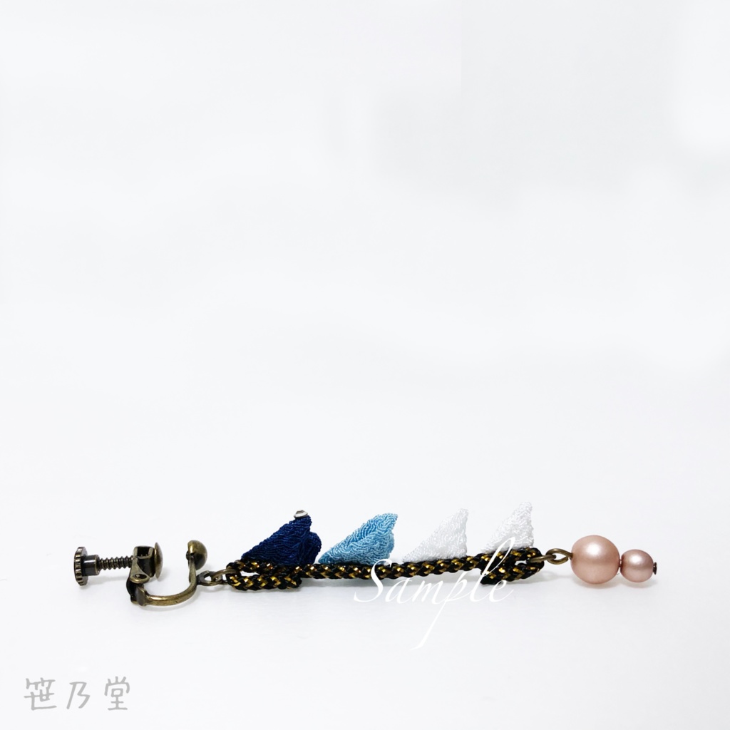つまみ細工 ピアス/イヤリング