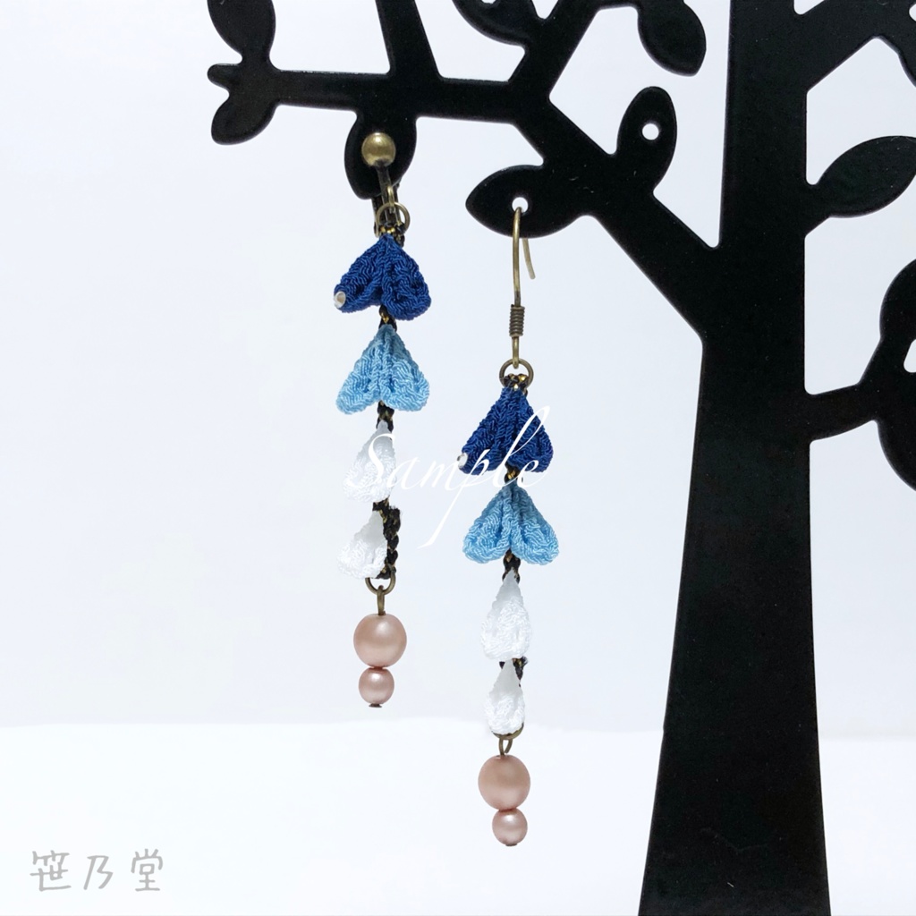 つまみ細工 ピアス/イヤリング