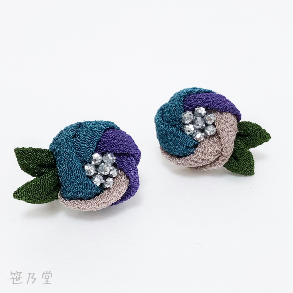 つまみ細工 イヤリング