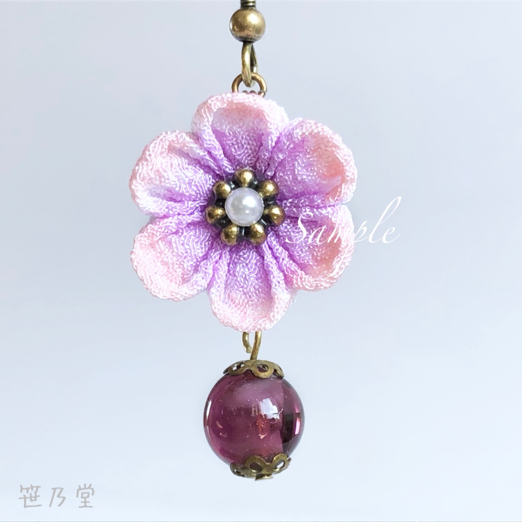 【訳あり】つまみ細工 和小物 耳飾り(ピアス/イヤリング)