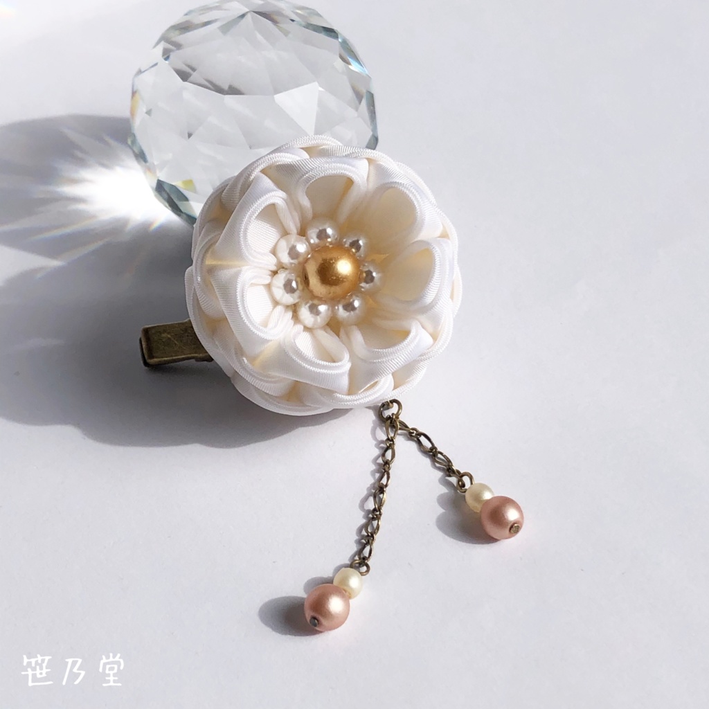 つまみ細工 和小物 2wayクリップ「ホワイト）